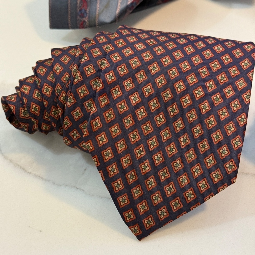 Bert Pulitzer Hand Blocked Black Diamond Print Silk Tie